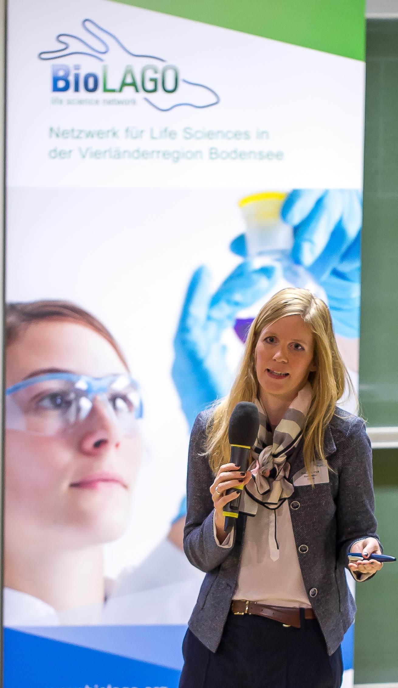 Germany_Dr. Inge Herrmann of EMPA from St. Gallen presents a new therapy against sepsis© BioLAGO
